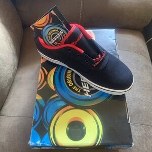 NWT Heelys The Original Wheeled Shoe Men’s Black/Red Size 9